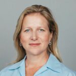 CRISTINA STENBECK: Seit Mai ist die Unternehmerin Cristina Stenbeck neue Vorsitzende des Aufsichtsrats von Zalando. Sie wolle sicherstellen, dass sich Zalando weiterhin stark am Kunden orientiere und Innovationen vorantreibe, erklärte die Schwedin zum Antritt. Stenbeck kommt der Risikokapital- Beteiligungsgesellschaft Kinnevik, die ihrer Familie gehört und die größter Aktionär von Zalando ist.