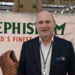 MARTIN HÜBNER, MEPHISTO: „Für 2020 gehen wir für unser Unternehmen von einer weiteren positiven Entwicklung aus – die gute Entwicklung in 2019 und die Auftragseingänge für F/S 20 bestätigen uns in dieser Einschätzung. Unsere Kunden konnten das letzte Jahr durchweg positiv abschließen und geholfen hat dabei auch die starke Nachfrage sowie die hohe Preisstabilität, die unsere verschiedenen Produkte im Markt haben. Neuen Produktentwicklungen sowie den Themen Digitalisierung und Nachhaltigkeit werden wir in 2020 einen besonders hohen Stellenwert einräumen. Für die Branche gehen wir auch im neuen Jahr von weiteren  Konsolidierungsprozessen aus, vermutlich jetzt verstärkt auch auf Anbieterseite. Unsere Kunden wollen wir in 2020 mit klar profilierten und qualitativ hochwertigen Kollektionen und Marken, einem breitem Nachlieferprogramm, individuellen Marketingaktionen und einer sehr fachhandelsorientierten Vertriebspolitik optimal unterstützen.“