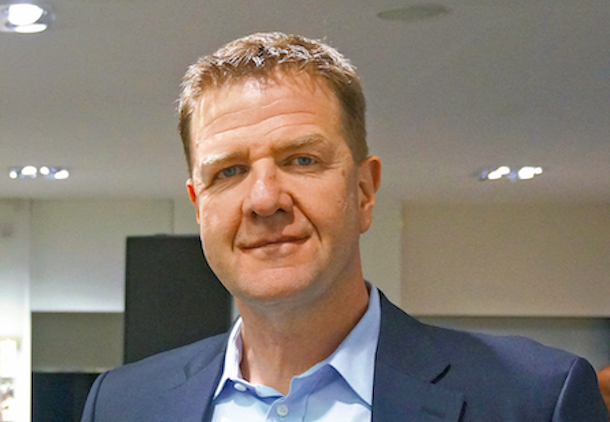 Steffen Liebich: Das Netzwerk von Steffen Liebich wächst und wächst. Der Unternehmer aus Berlin ergriff auch 2020 die Gelegenheit zur Übernahme eines 
weiteren Filialisten. Nach der Kay GmbH & Co. KG gehört seit dem Frühjahr auch Schuhkay 1882 aus Hamburg zum Konglomerat von 
Steffen Liebich, der damit endgültig zum Kreis der einflussreichsten 
Macher in der deutschen Schuhbranche aufgestiegen ist. Sein Konzept, 
Unternehmen in Schieflage durch eine Sanierung in Eigenverwaltung neu aufzustellen, geht auf.  Dass er sich mit diesem Vorgehen nicht nur Freunde macht, dürfte Steffen Liebich nicht stören. 