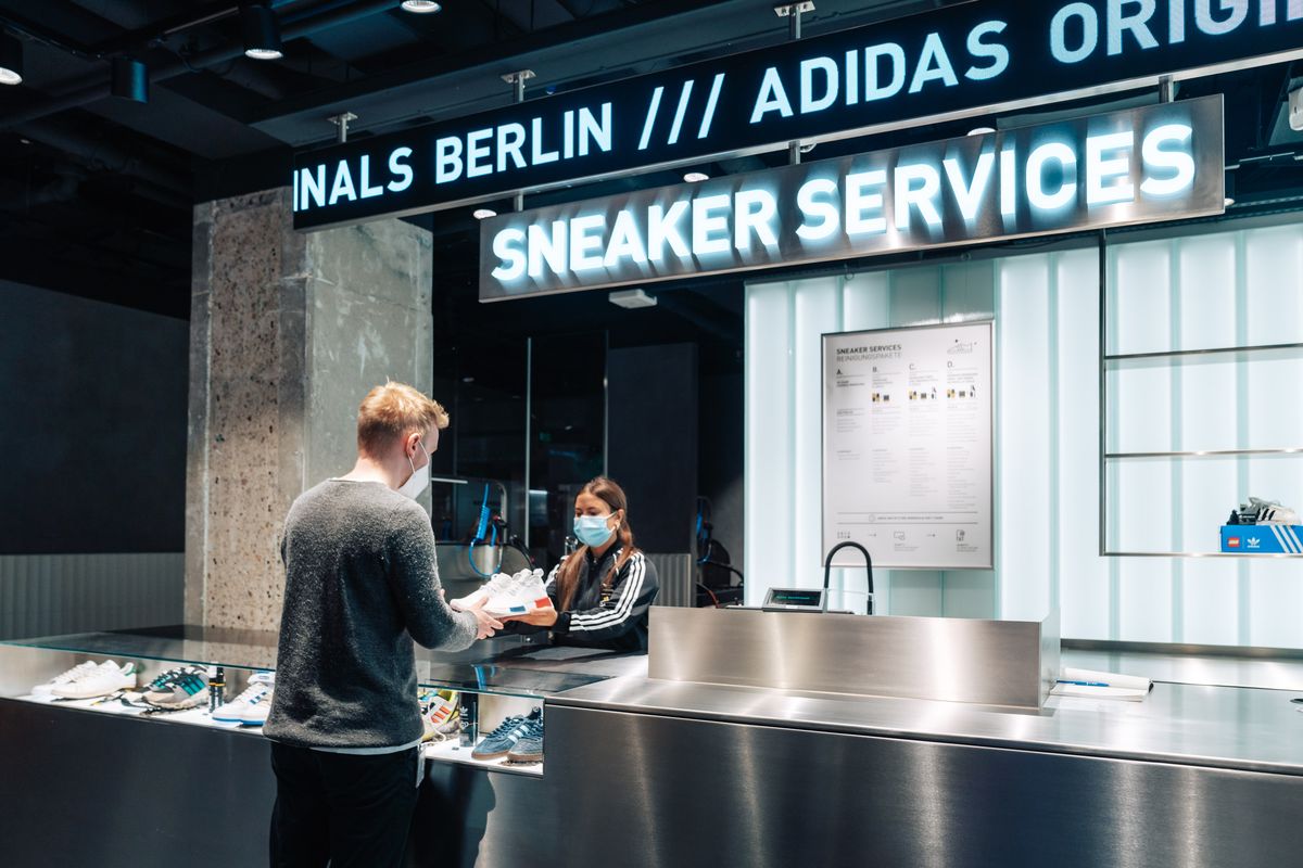 Adidas feiert die Wiedereröffnung des Flagship-Stores in Berlin. (Foto: Adidas)