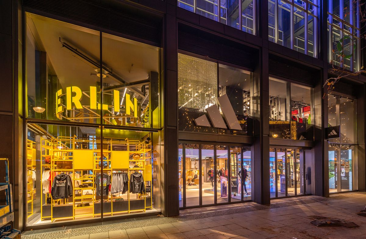 Adidas feiert die Wiedereröffnung des Flagship-Stores in Berlin. (Foto: Adidas)
