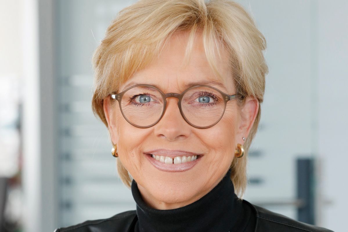 ULRIKE KÄHLER: Als Messemacherin braucht man starke Nerven. Die hat Ulrike Kähler. Die Chefin der Gallery, die künftig Shoes Düsseldorf heißen wird, hat es auch 2021 geschafft, dass die Veranstaltungen auf dem Areal Böhler allen Herausforderungen zum Trotz im Frühjahr und Herbst stattfinden konnten. Eine herausragende Leistung. (Foto: Igedo Company)