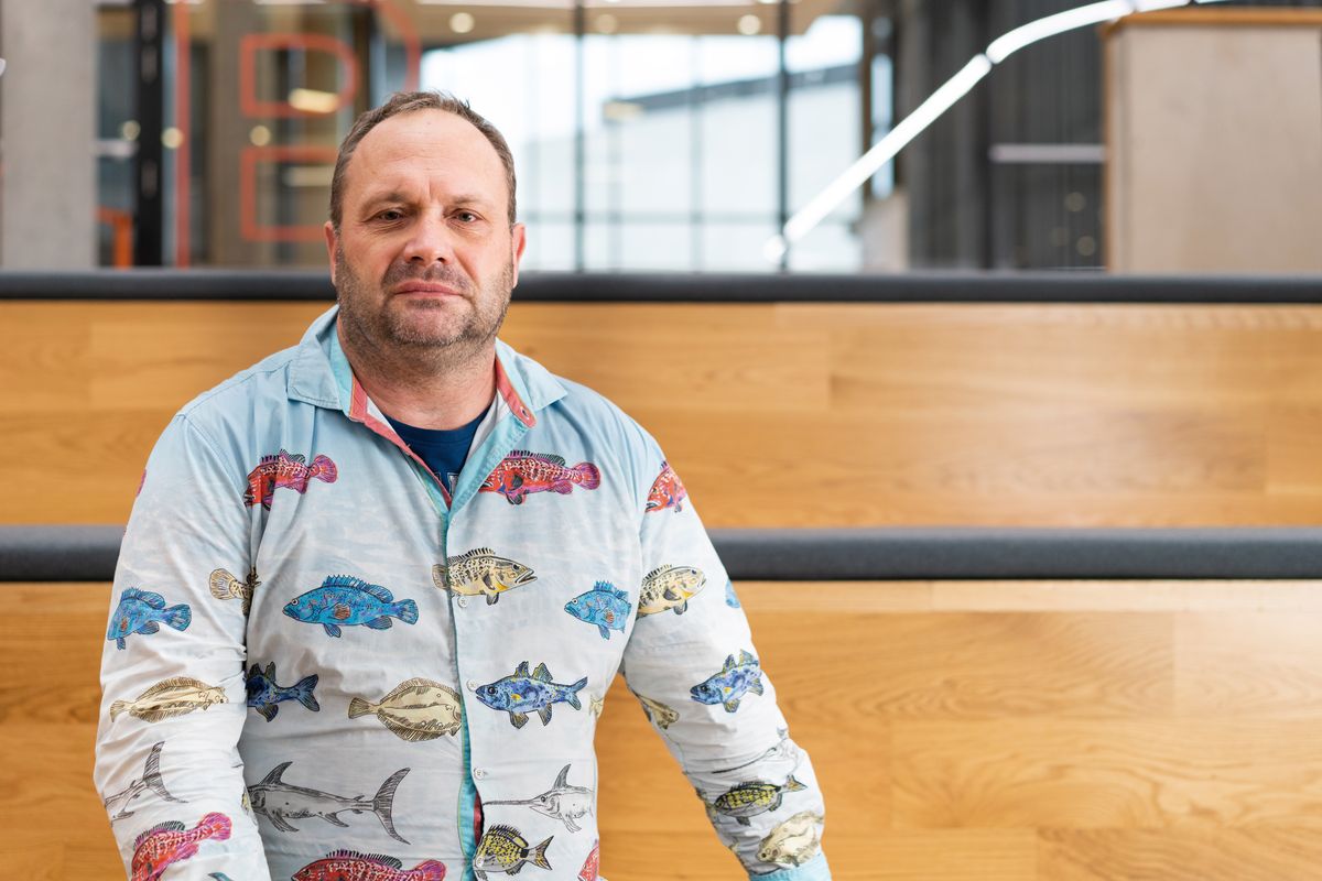 ROMAN DEGENHARDT: Die Erfolgsgeschichte von Roman Degenhardt ist beeindruckend. Der Schuhhändler aus Bebra hat im vergangenen Jahr weiter konsequent die Chancen des Multichannel-Handels genutzt. Im Gleichschritt wurden neue Filialen und Logistikflächen eröffnet, von denen mittlerweile mehrere Hunderttausend Paar Schuhe pro Jahr versendet werden. (Foto: Zalando)