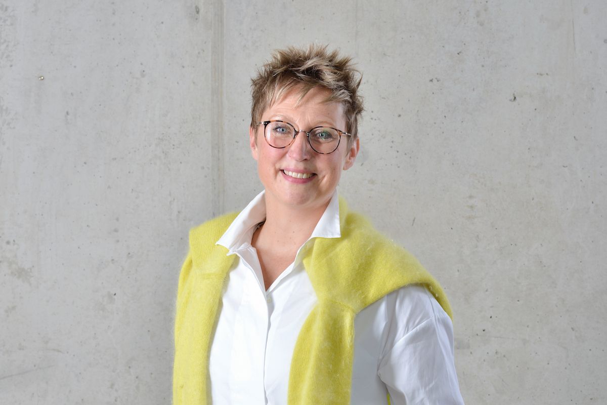 BRITTA GOERTZ: Britta Goertz führt in Lübbecke einen „Lieblingsladen 2021“. Im Herbst wurde die Schuhhändlerin und ANWR-Aufsichtsrätin mit dem Award der Kauf Lokal-Initiative ausgezeichnet. „Für uns ist dieser Preis ein riesiger Erfolg“, so Britta Goertz. „Schließlich handelt es sich um eine Auszeichnung unserer Kundinnen und Kunden.“(Foto: ANWR)