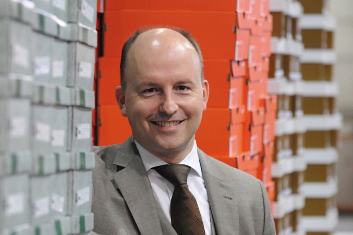 ANDREAS KOLB: Einen „großen Wurf“ hatte das Bad Kreuznacher Unternehmen Fritz Frank KG schon im vergangenen Jahr gelandet; sein Filialportfolio erweitert und das Stammhaus aufwändig renoviert. In diesem Jahr schilderten Andreas Kolb und seine Frau Pia im Interview; wie die Krise ihren Blick geschärft hat: „Wir fragen bei jedem Standort: Warum braucht es Dich?“ Konsequent entscheide man sich dann für – oder auch gegen ein Geschäft. (Foto: Fritz Frank KG)