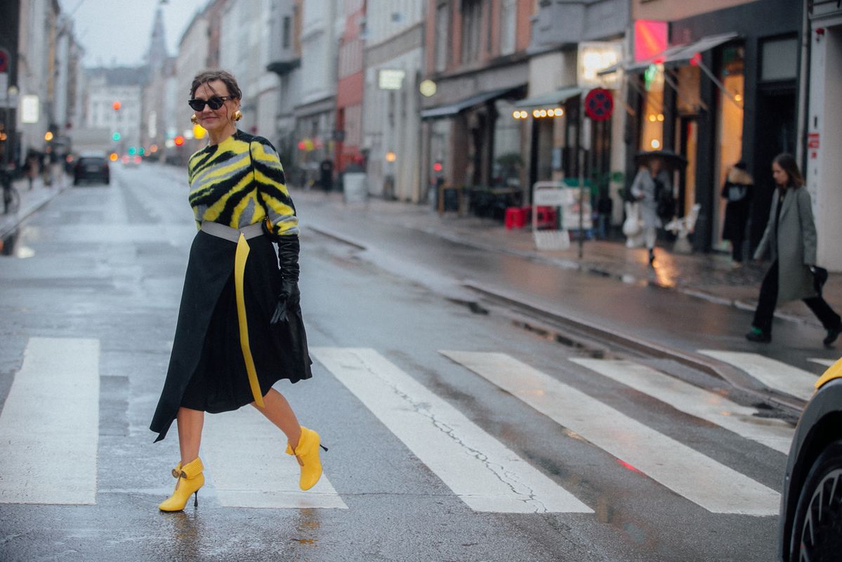 Streetstyles von der Copenhagen Fashion Week im Februar 2022. (Fotos: Bryndis Thorsteinsdottir, Moeez Ali, Claire Guillon)