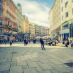 Fußgänger in Innenstadt (Foto: Fotolia)