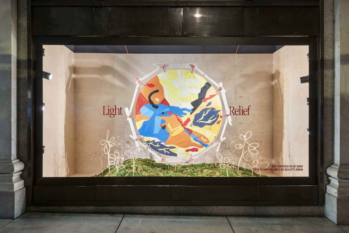 Summer Awakening: Die Schaufenster des Kaufhauses Selfridges an der Londoner Oxford Street. (Foto: Selfridges)