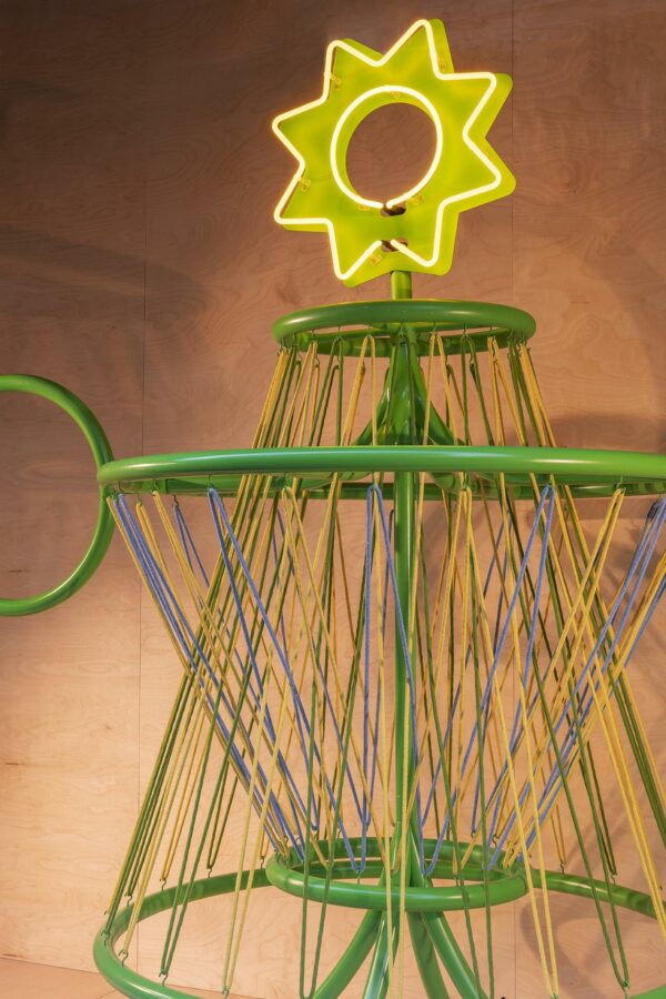 Summer Awakening: Die Schaufenster des Kaufhauses Selfridges an der Londoner Oxford Street. (Foto: Selfridges)