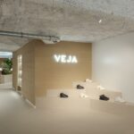 Der neue Veja-Store in Paris-Montmartre basiert auf minimalistischer Architektur und nachhaltigen Materialien. (Foto: Nodal+Antoine Huot)