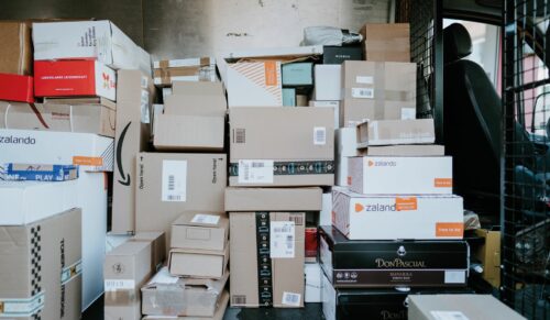 Parcel.One ist spezialisiert auf grenzüberschreitenden Online-Handel. (Foto: Claudio Schwarz/Unsplash)