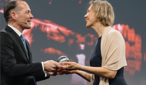 Wildling-Mitgründerin Anna Yona empfing den Preis in der Kategorie „Lieferkette“. (Foto: Wildling)