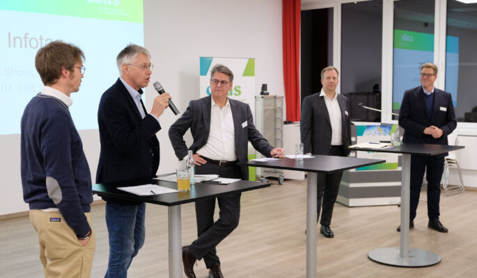 (v.l.n.r.) Sven Reimers, Andreas Burmeister, Manfred Junkert, Dr. Ingo Theusinger, Andreas Tepest (Foto: Cads)