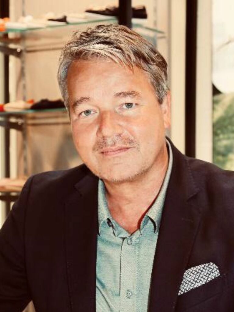 Claus Gese vertreibt Schuhe von Axelda in der DACH-Region. (Foto: Axelda)