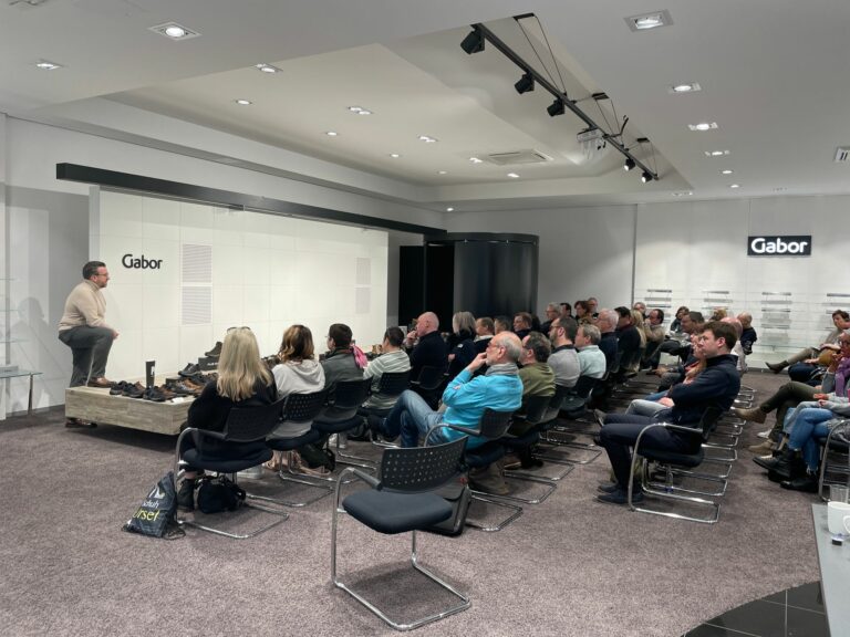 Bei der Gabor ERFA-Tagung in Rosenheim gab es ausreichend Gesprächsstoff. (Foto: Gabor)