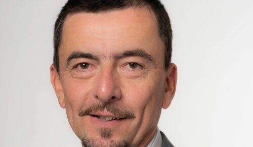 Udo Jakob kennt als Lehrkraft der Hochschule Worms Erwartungen und Bedürfnisse der jungen Generation ganz genau. (Foto: Hochschule Worms)
