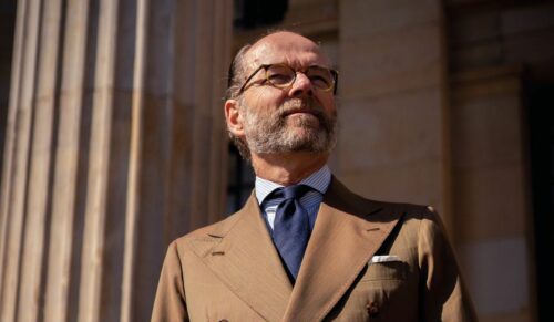 Bernhard Roetzel schreibt seit über 20 Jahren Bücher über Stil und klassische Herrenmode. (Foto: Volodymyr Duda)