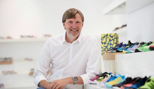 Michael Eckford ist zuveresichtlich, pünktlich liefern zu können. (Foto: Salamander)