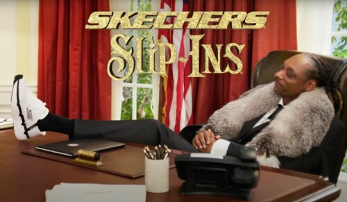 Skechers bewarb die Slip-In-Linie zum Super Bowl mit Snoop Doog. (Screenshot: Skechers via Youtube)