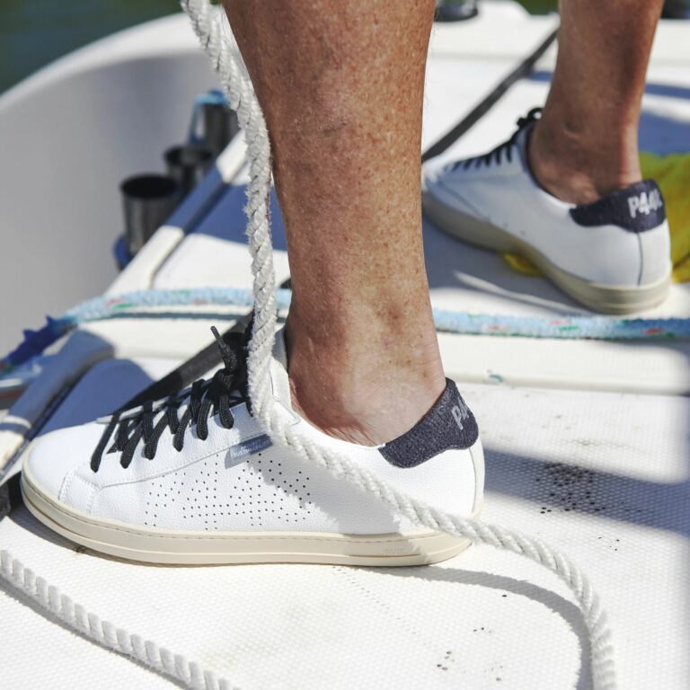 Seit zwei Saisons bietet Sneakerlabel P448 Schuhe aus Feuerfischleder an. Beide Drops waren schnell ausverkauft. (Foto: P448)