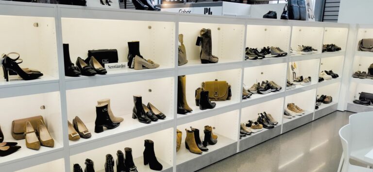 Modische feminine Styles wie Loafer und Stiefeletten waren auf der Shoes gefragt. (Foto: Redaktion)