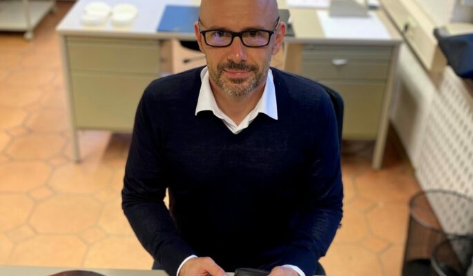 Marco Peifer vom Sohlenvertrieb Peifer gibt die Zusammenarbeit mit einer neuen Marke bekannt. (Foto: Peifer)