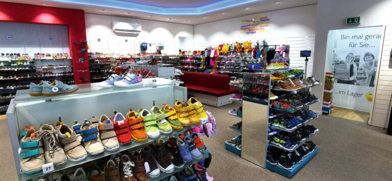 Das Schuhhaus von Familie Hüser fokussiert sich vor allem auf farbenfrohe Kinderschuhe. (Foto: Redaktion)
