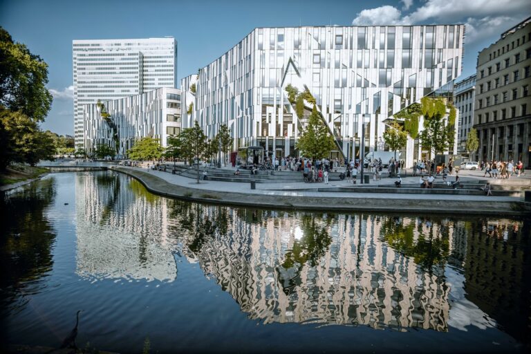 Der Kö-Bogen war der Auftakt einer Reihe von Bauvorhaben in Düsseldorf. (Foto: Andreas Endermann)