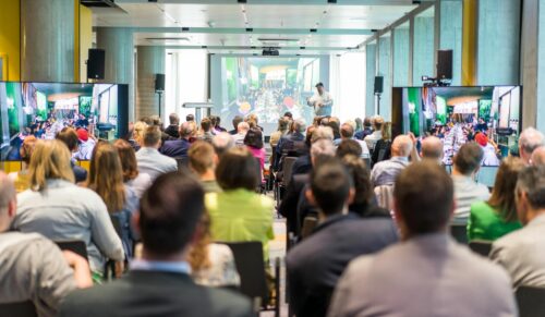 Rund 100 Gäste aus der Schuhbranche waren beim Kongress schuhhandel 2023. (Foto: Euijae Kim)