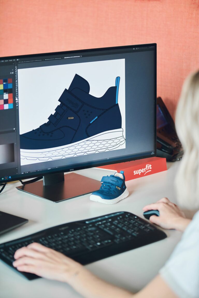 Der Designprozess findet an einer spielerisch zu bedienenden Software statt. (Foto: Legero United)