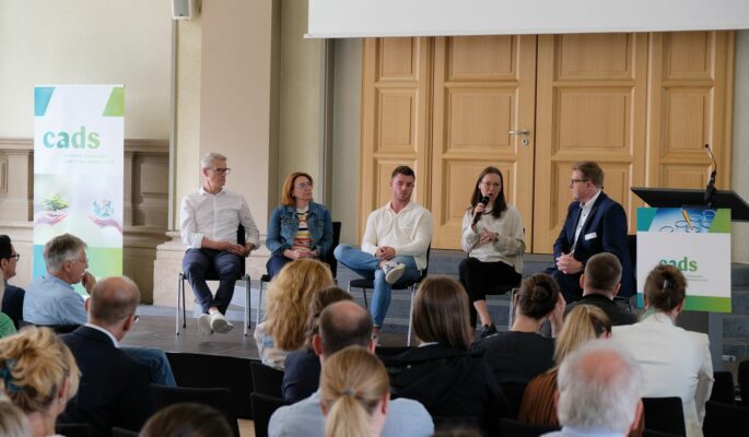 Die Schuhbranche diskutierte während der Versammlung über die Vorteile von Siegeln und darüber, wie weit die Mitgliedsunternehmen sind.  (Foto: Cads)