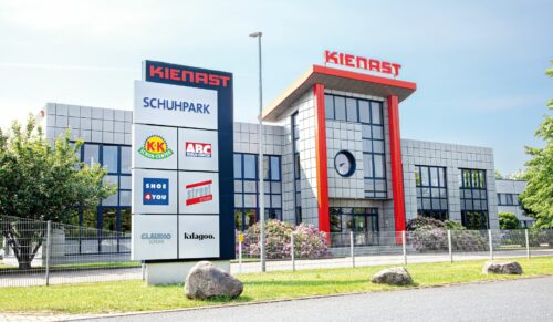 Die Kienast-Zentrale in Wedemark bei Hannover (Foto: Kienast)