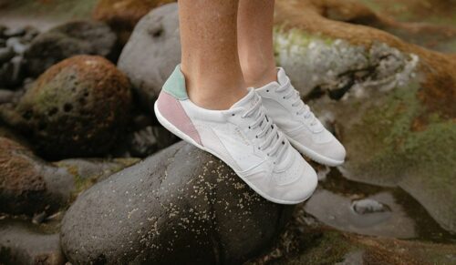 Die Barfußschuhmarke Groundies hat mit Weltbild einen neuen Besitzer gefunden. (Foto: Weltbild)