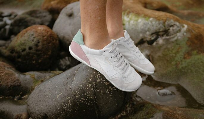 Die Barfußschuhmarke Groundies hat mit Weltbild einen neuen Besitzer gefunden. (Foto: Weltbild)