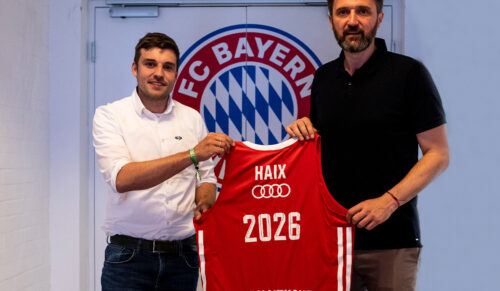 Haix wird Sponsor der Basketballabteilung des FC Bayern München. Michael Haimerl (links), Gesellschafter und Geschäftsführer von Haix, und Marko Pešić, Geschäftsführer des FC Bayern Basketball, haben eine Partnerschaft zunächst bis 2026 vereinbart. (Foto: FC Bayern Basketball)