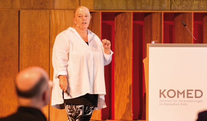 Tanja Kolb, Geschäftsführerin Modehaus Müller-Ditschler, auf dem BTE-Kongress Fashion-Emotion 4.0 (Foto: BTE)