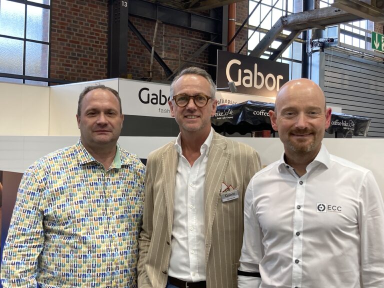 Roman Degenhardt, Ralf Meurer und Stefan Nicolai arbeiteten gemeinsam an der Prozessoptimierung in der Schuhbranche. (Foto: Redaktion)