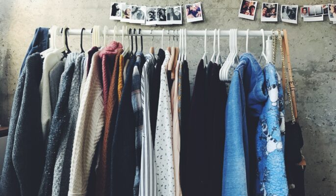 Secondhand-Mode wird immer beliebter. (Foto: Shanna Camilleri/Unsplash)