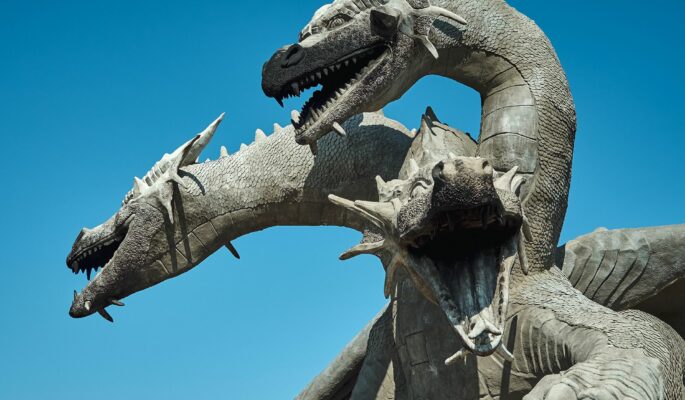 Im Kampf gegen Fakeshops braucht es viel Geduld. Wie eine Hydra immer neue Köpfe wachsen lässt, können die Betreiber beliebig viele neue Fakeshops eröffnen. (Foto: Vlad Zaytsev/Unsplash)