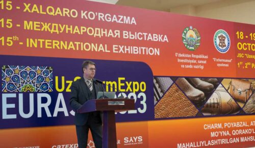 HDS/L-Hauptgeschäftsführer Manfred Junkert auf der Uzcharm Expo in Usbekistan (Foto: HDS/L)