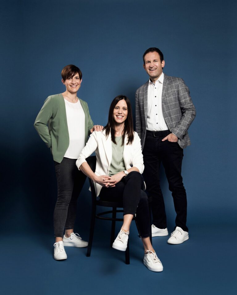 Die sechste Generation der Unternehmerfamilie Walder von links nach rechts: Sandra Furger-Walder, Martina Walder und Daniel Walder (Foto: Schuhhaus Walder)