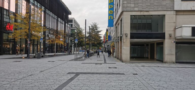 Leerstände wirken sich auf alle umliegenden Geschäfte aus. Auch wenn dieser Effekt schleichend vonstattengeht. (Foto: Redaktion)