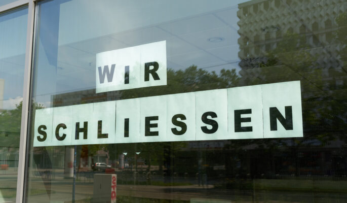Die Zahl der Unternehmensschließungen nimmt weiter zu. (Foto: Adobe Stock/Heiko Kueverling)