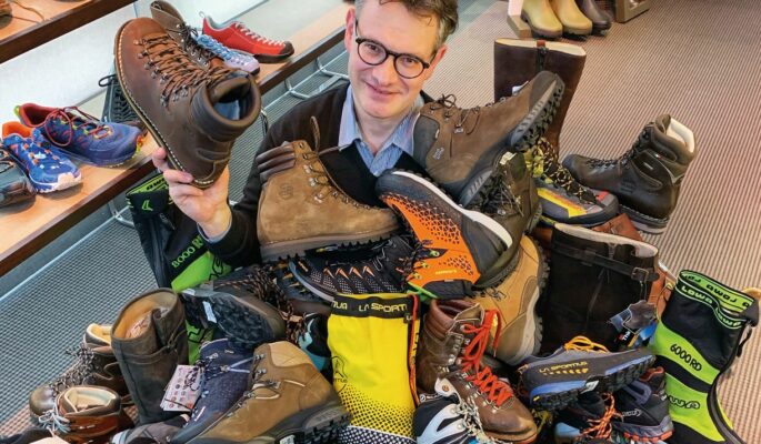 Marcus Keller-Leist, Schuhhaus Keller, hat zunächst eigene Erfahrungen in sozialen Netzwerken gesammelt. Jetzt hat er ein junges Team für Instagram & Co., die mit witzigen Sprüchen für Likes sorgen. (Foto: Schuhhaus Keller)