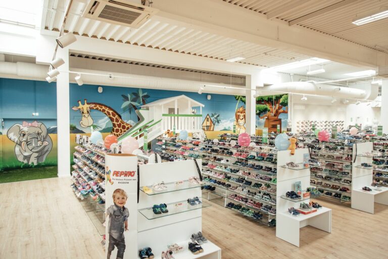 In den Bödeker-Filialen wird die Kinderschuh-Abteilung immer weiter ausgebaut. (Foto: Bödeker)