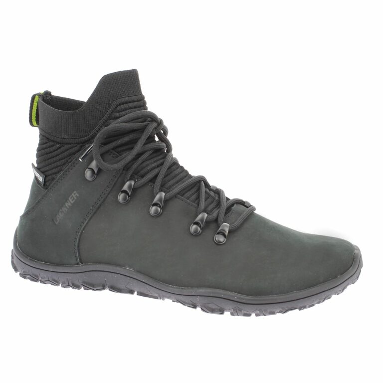 Die Herbst/Winter-Kollektion besteht aus drei Modellen mit drei verschiedenen Schafthöhen: das Modell Bare mit niedrigem Schaft und die beiden Boots Human und Nature (im Bild). (Foto: Lackner)
