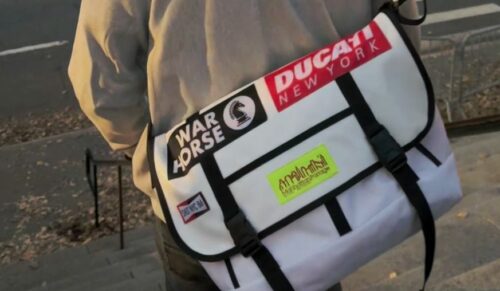 Der Taschenhersteller Manhattan Portage kooperiert mit dem Motorradhersteller Ducati New York, dem Motorrad-Customizer War Horse und der Skate-Marke Shut. (Foto: Manhattan Portage)