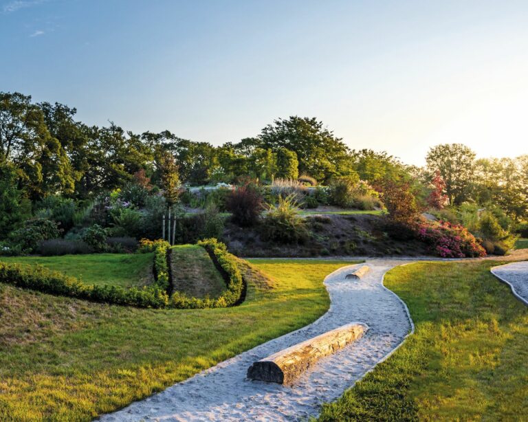 Im Leguano-Barfußpark können Interessierte das Barfußlaufen von einer anderen Seite kennen lernen. (Foto: Leguano)