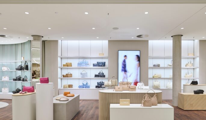 Die neue Schuh- und Accessoiresfläche bei Garhammer (Fotos: Blocher)