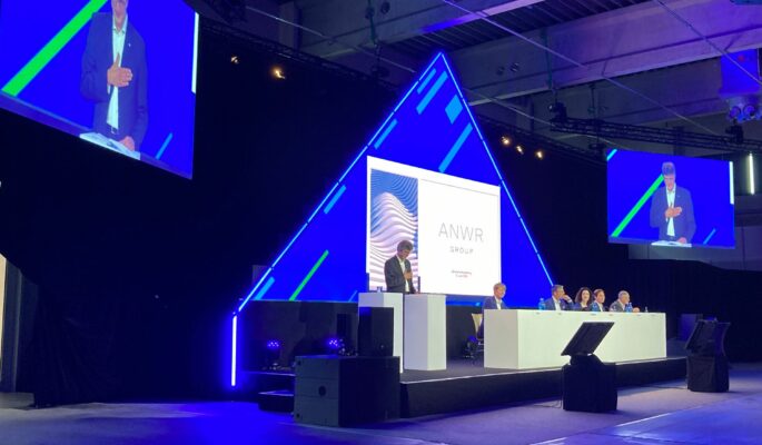 Die ANWR-Generalversammlung in Mainhausen. Am Rednerpult: der Aufsichtsratsvorsitzende Holger Baierl (Foto: Redaktion)